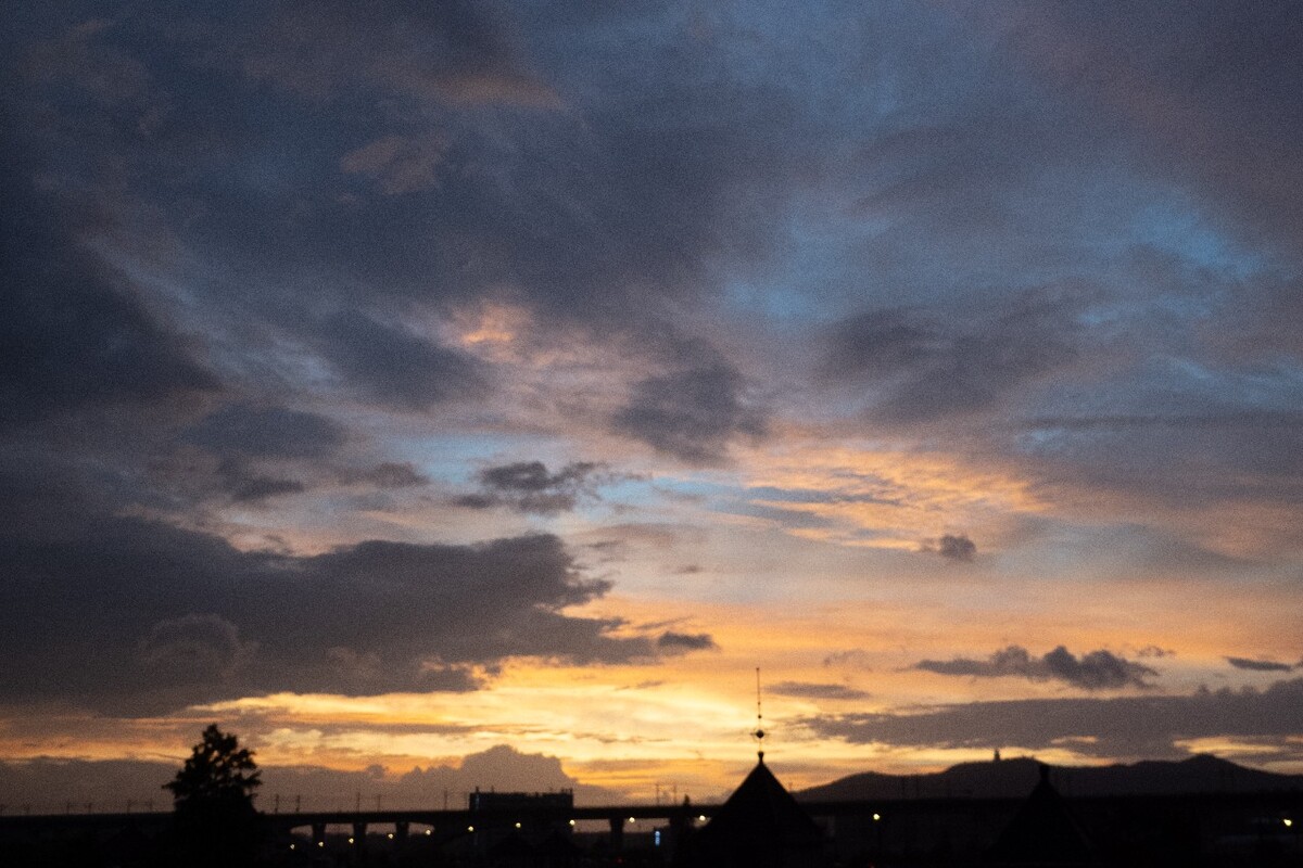 天空 云彩 云 云朵 彩云 夕阳 落日 日出日落 台风来临时的天空 天气