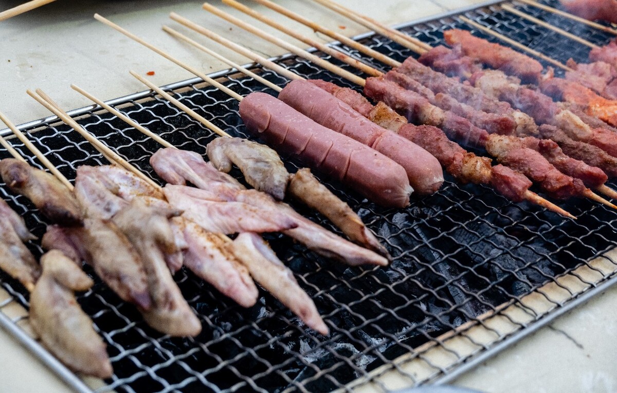 烧烤 摄影  烤串 摄影  自然 美食 食物 烤肠 烤鸡翅 城市 生活 户外 色彩  旅游