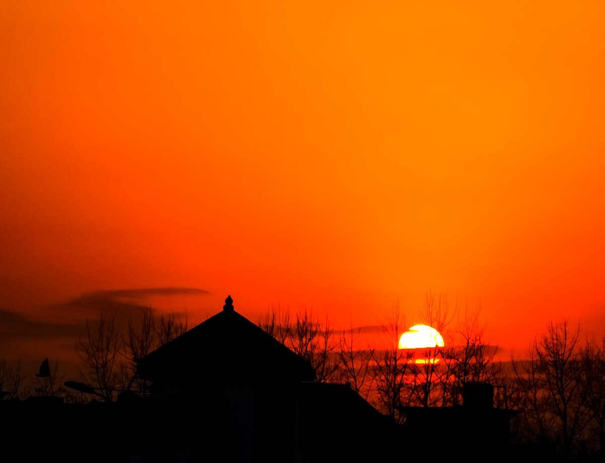夕阳 晚霞 阳光 日出日落 多彩的天空 剪影  影子 自然 风光 摄影  手机 