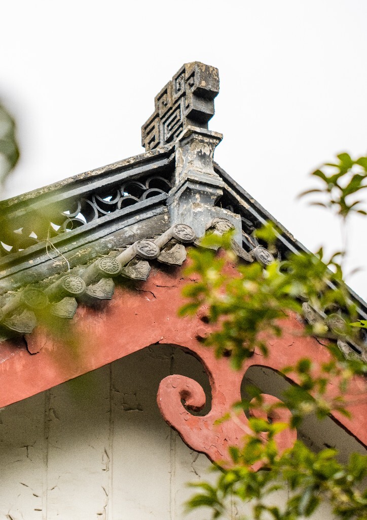 建筑 屋檐  摄影  建筑摄影 古建筑 灯 屋脊