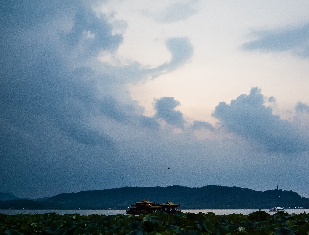 云彩  天空 风光  西湖 风光 自然 湖 摄影