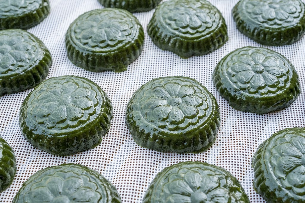 艾馍馍 清明蒿子粑 清明团子 青团 小吃 特色习俗美食 特色小吃 传统点心 江南传统小吃
