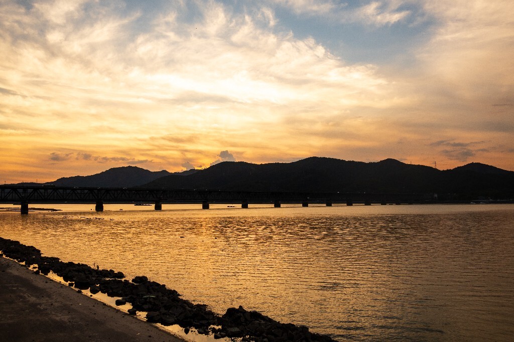 夕阳 日落 钱塘江夕阳 自然 风光 摄影 江边夕阳 天空 云彩
