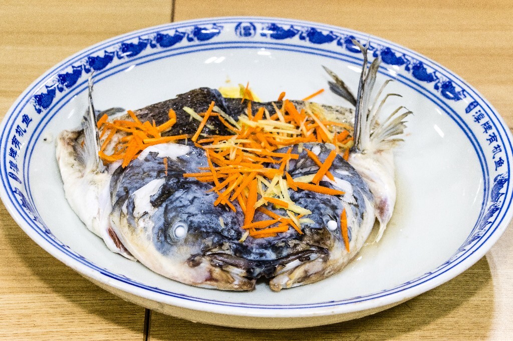 千岛湖鱼头 鱼头 食物 美食 摄影 旅行 街拍 长桌宴