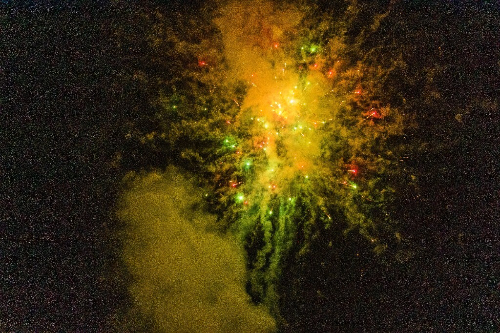 花炮 烟火 焰火 炮仗 烟花 摄影 礼花 节日 春节 节日氛围