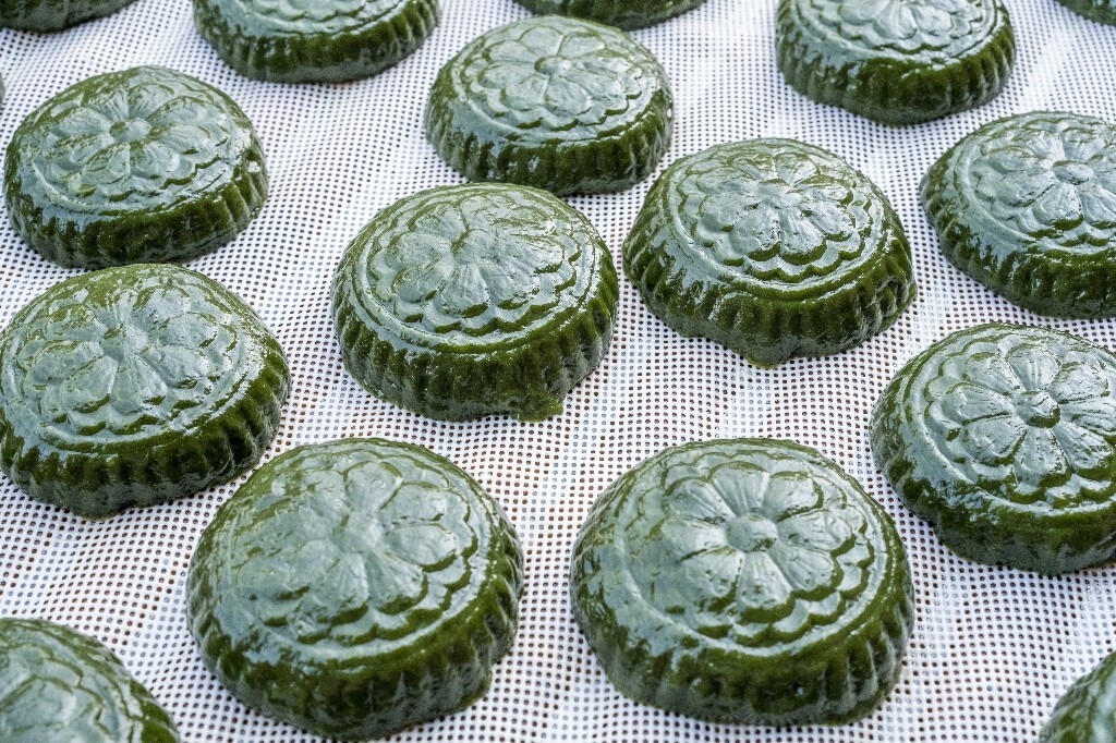艾馍馍 清明蒿子粑 清明团子 青团 小吃 特色习俗美食 特色小吃 传统点心 江南传统小吃