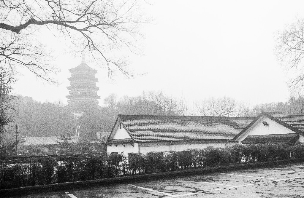 西湖 雷锋塔 建筑 黑白  摄影