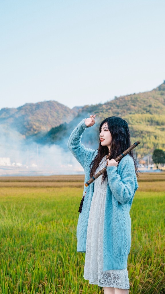 户外 写真 人像 稻田 风光 笛子 背影 模特