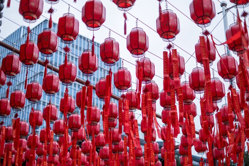 红灯笼 寺庙 宗教 祈福 礼佛 摄影 自然 喜庆 氛围 建筑