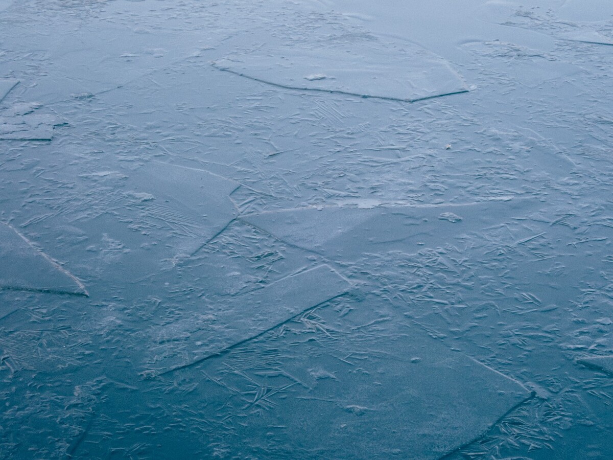 冰 素材 图片 西湖的冰 西湖结冰啦 ice 结晶 无色透明的固体 固态的水