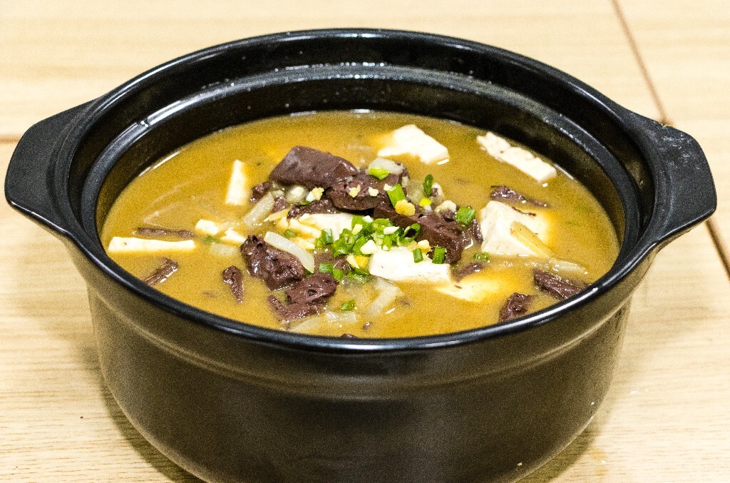 豆腐炖血 食物 美食 摄影 旅行 街拍 长桌宴