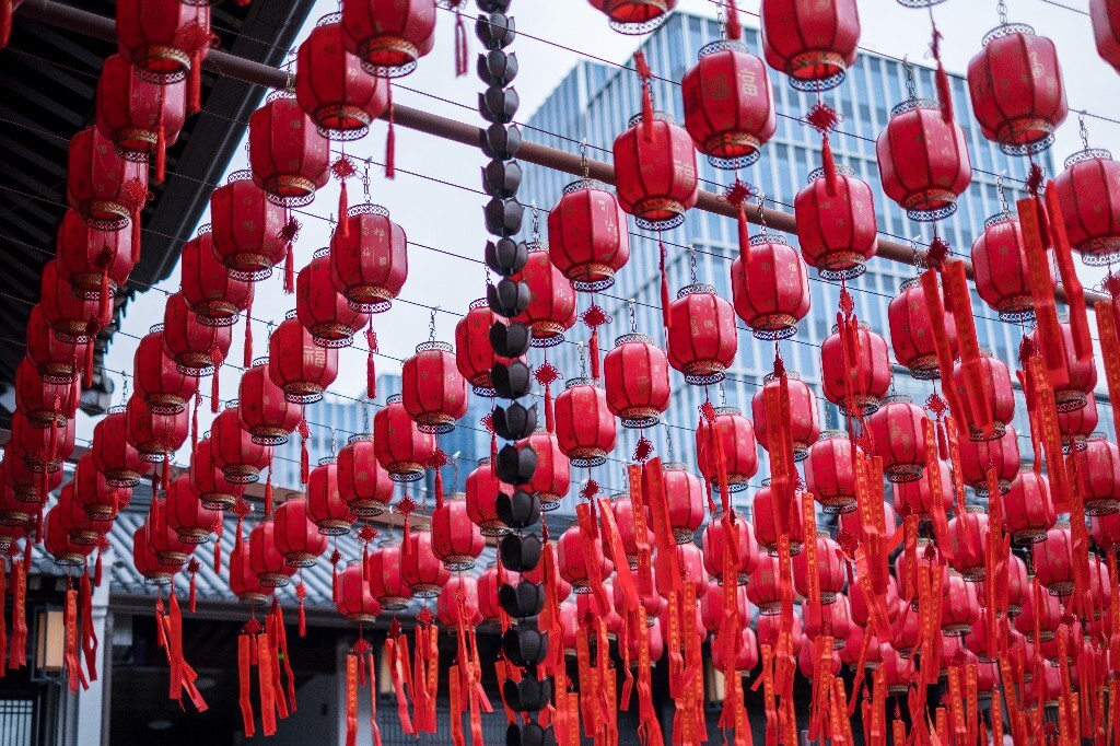 红灯笼 寺庙 宗教 祈福 礼佛 摄影 自然 喜庆 氛围 建筑