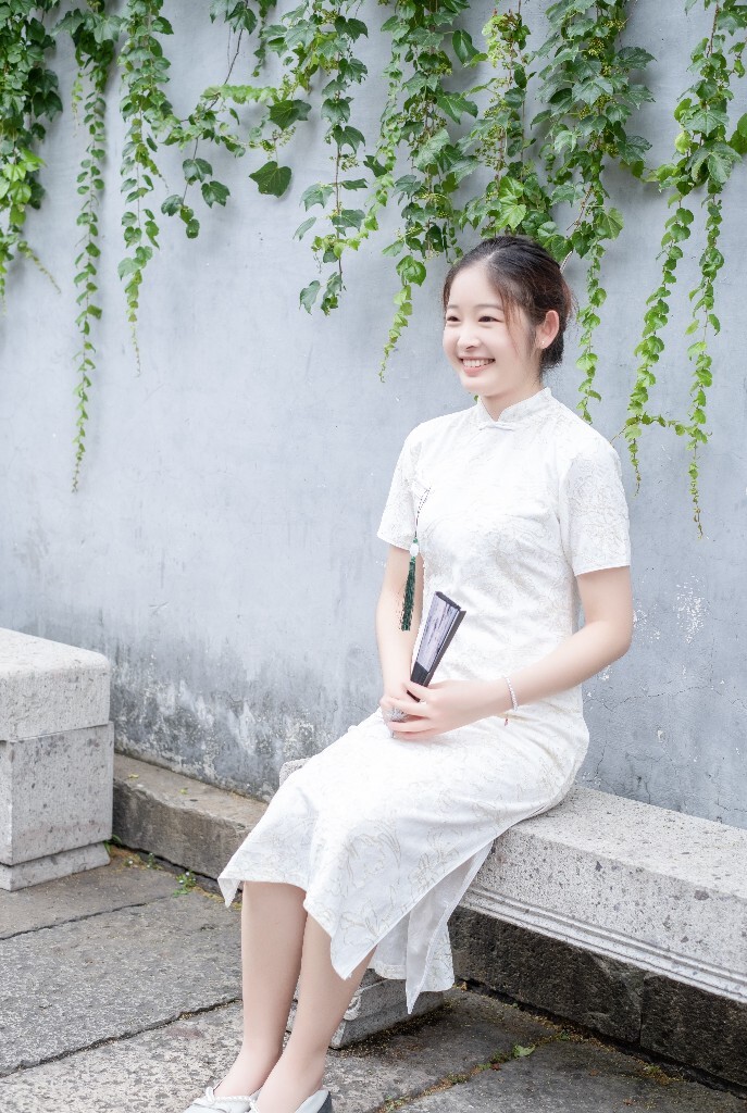 街拍 人像  旅行 绍兴街拍 旗袍美女  街道 爬山虎