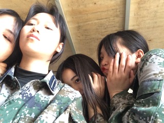 968573
