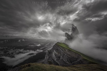 雲霧繚繞