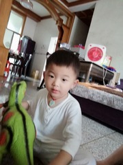 72925