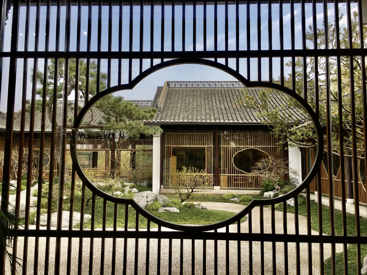 瘦西湖花开窗格透景露景扬州园林