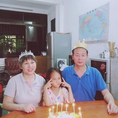 1903352