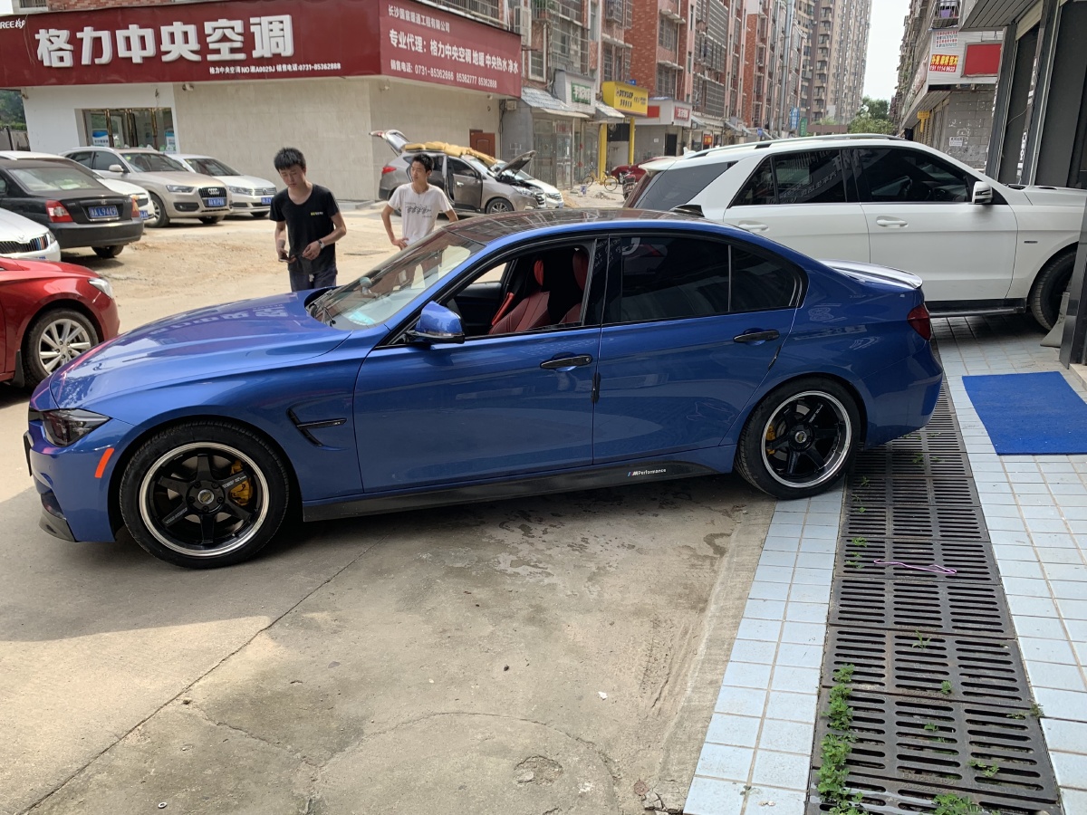 宝马3系爱巴赫短簧降低车身卡钱喷簧换装te37旋压铸造轮毂贴黄标顿时