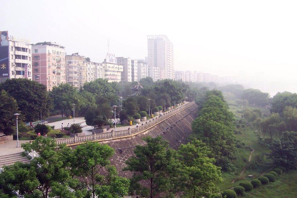 美丽滨江<br />
