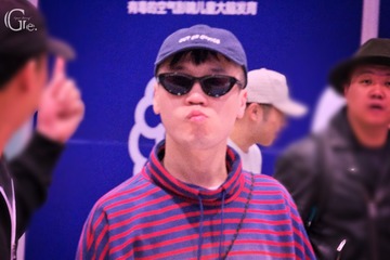 1858416