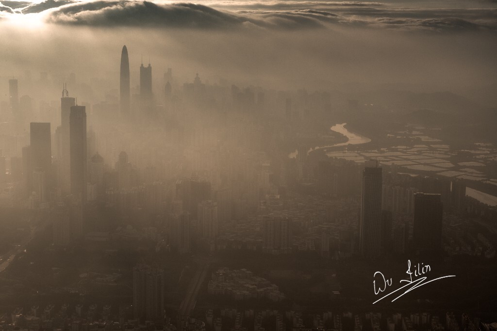 在硬盘里躺了半年多的照片了。。。。翻出来让它重见天日吧-。-