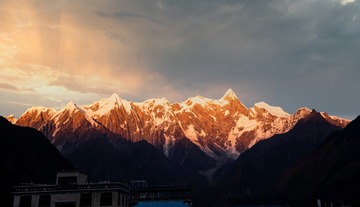 夕阳泛染