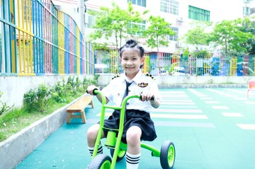 1704200