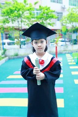 1704190