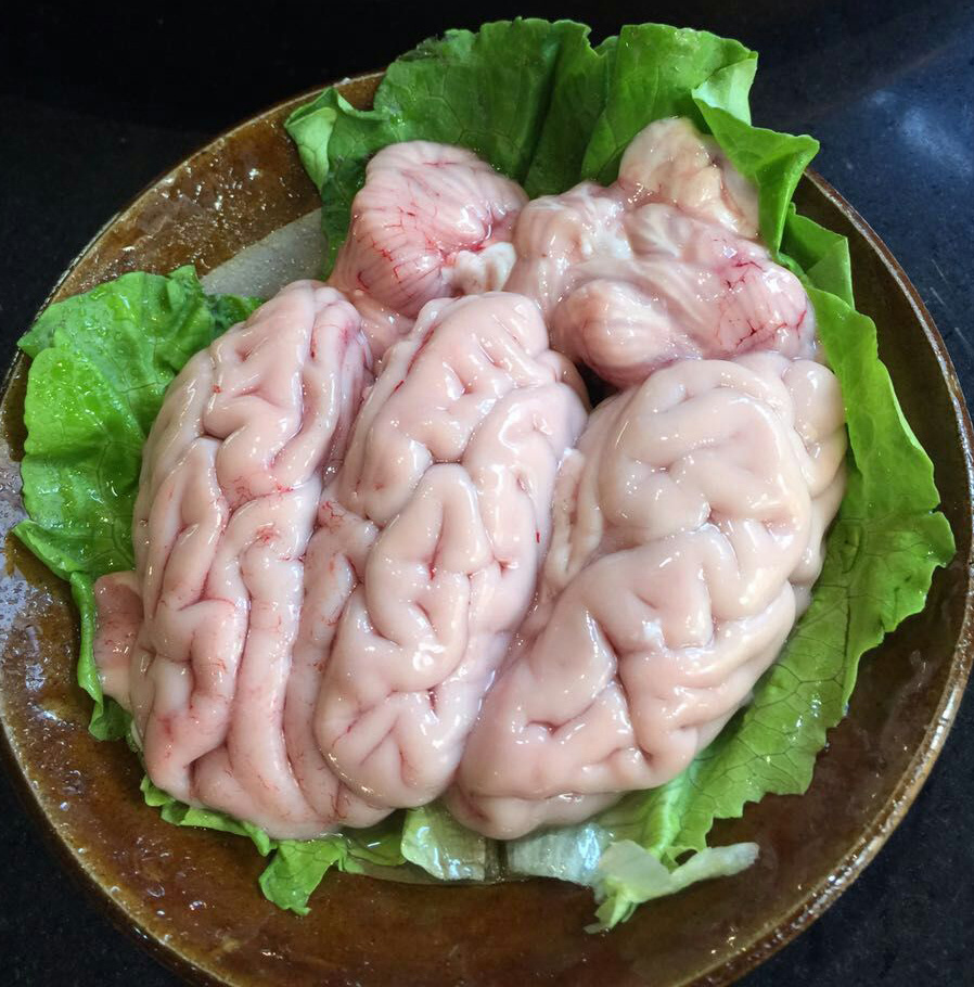 鲜猪脑花:正宗新鲜当日猪脑花,下锅3分钟左右,让你体会真正的糯香猪脑