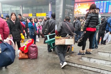 2013年2月1日，四川成都站
