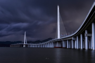 一雨洗诸尘 | 深圳湾大桥