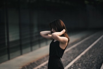 001