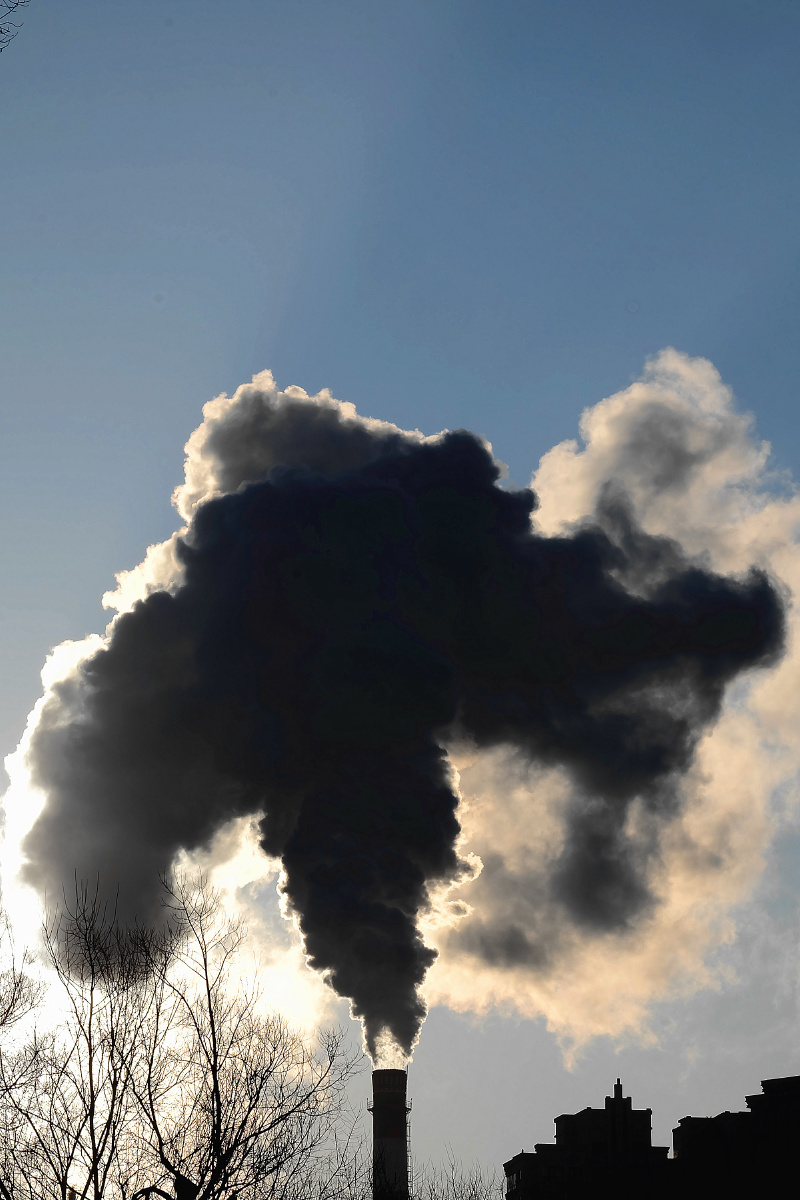 雾霾由来已久,特别是我国北方地区,因为冬季供暖需要,大量被燃烧物质