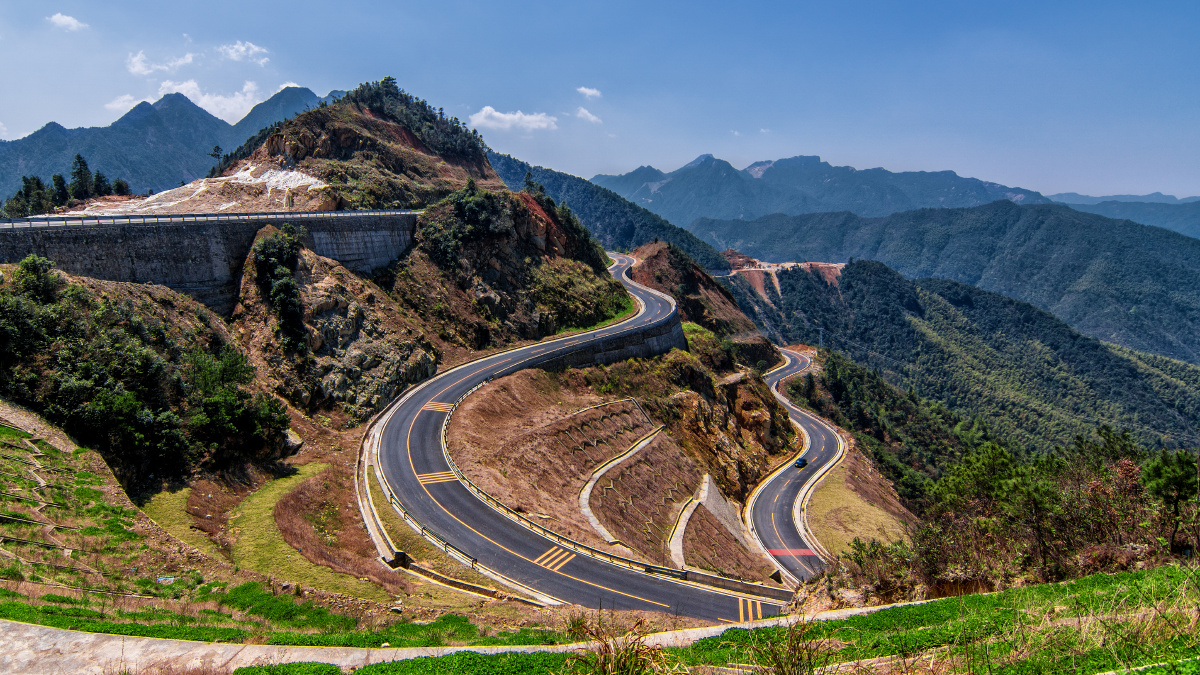 怀玉山新开通的盘山公路,清明节前去一探究竟