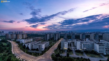 图书馆晚霞早剪裁