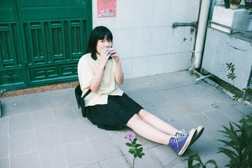 1406318