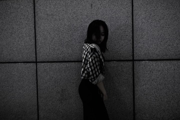 001