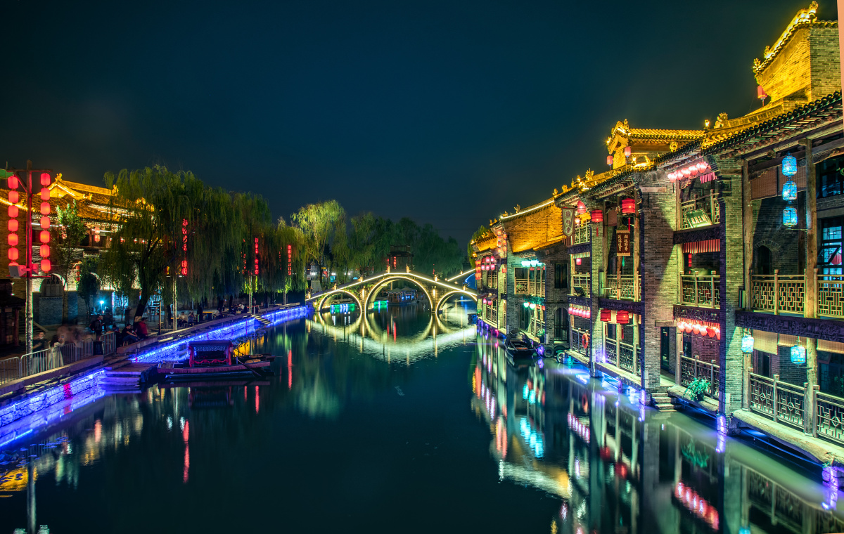 夜游古镇 - 云中漫步女 - 图虫