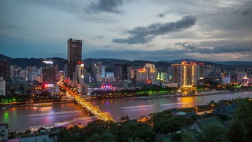 白塔山中山桥