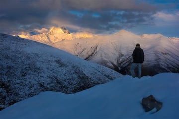 贡嘎神山