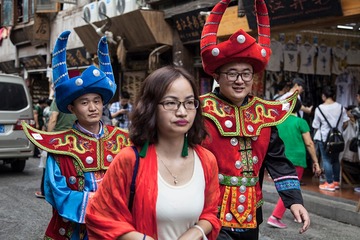 走在街头