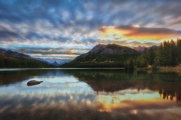 20160925 Two Jack lake Sunrise 02