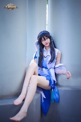1745318