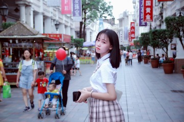 1405345