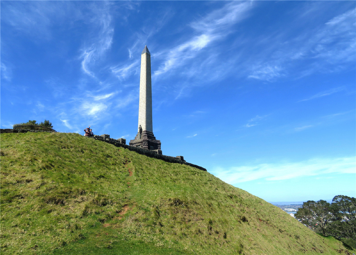 新西兰一树山自然风光
