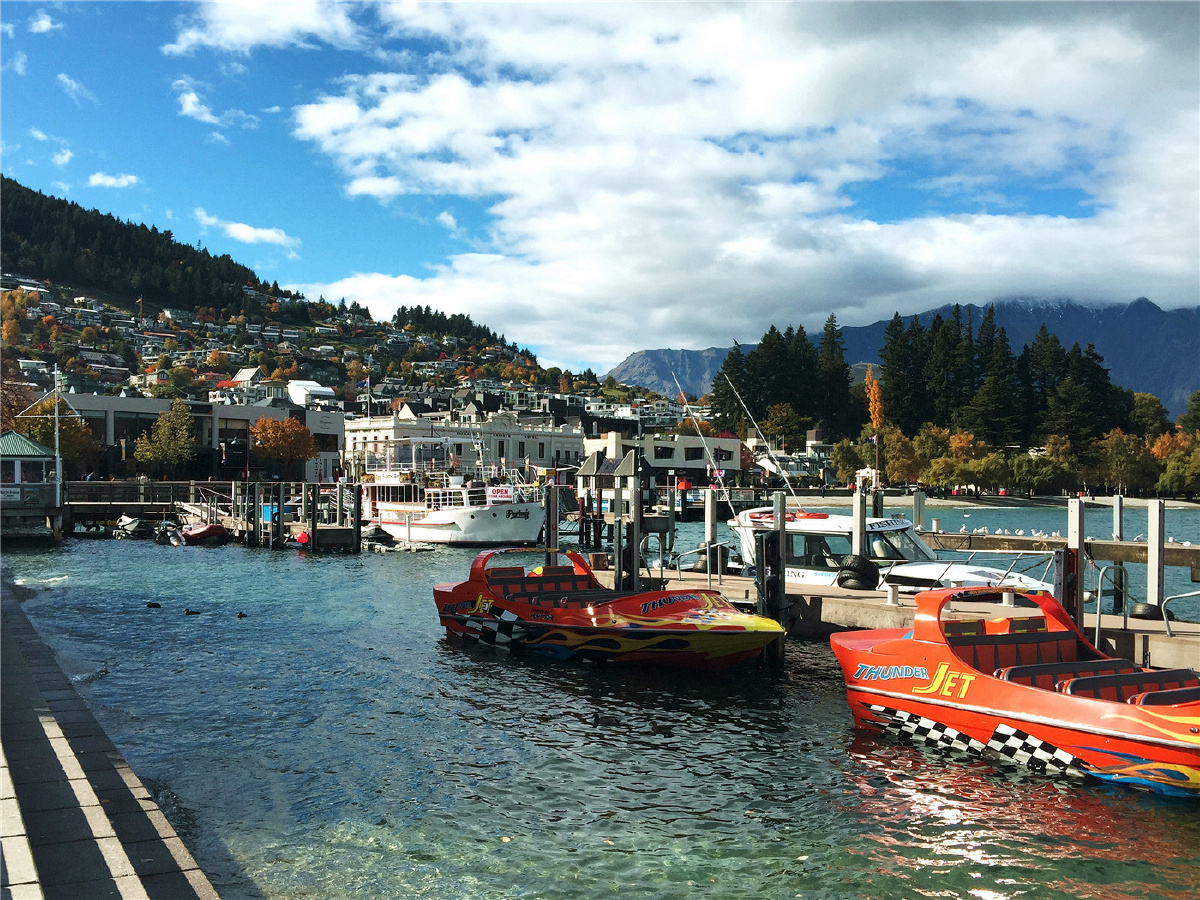 新西兰皇后镇码头风光