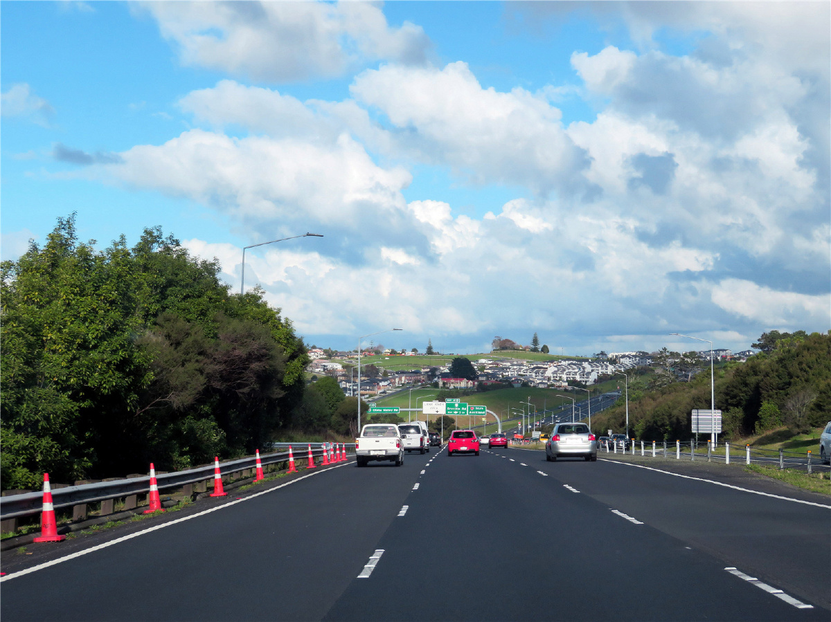 车拍奥克兰高速路风景