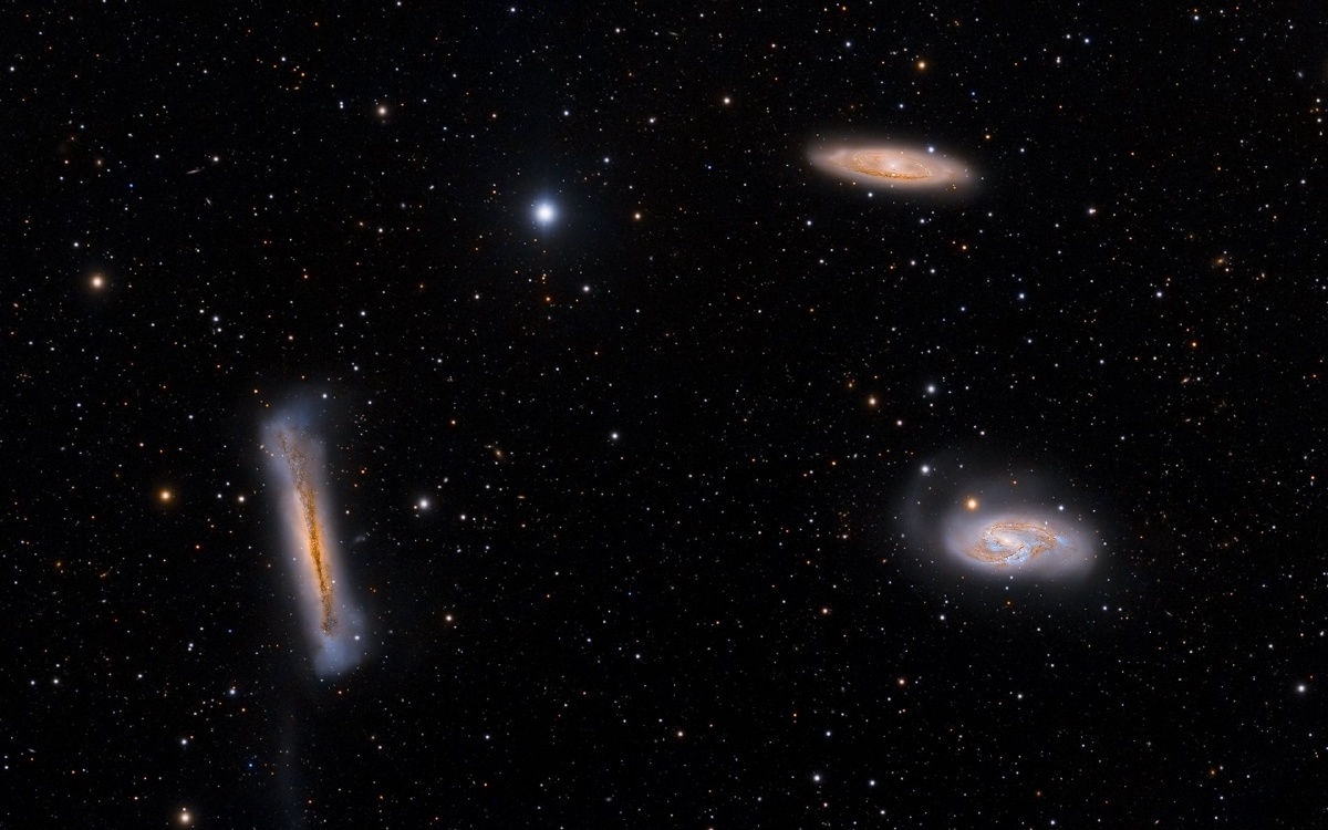 狮子座三重星系