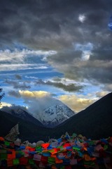 亚拉雪山